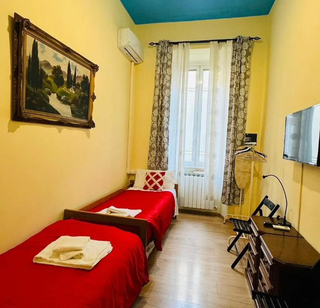 Apartamento Via Umberto Roma 0*,